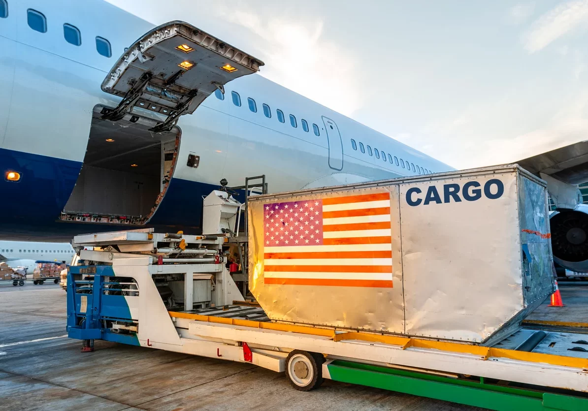 Loading-container-in-cargo-airplane